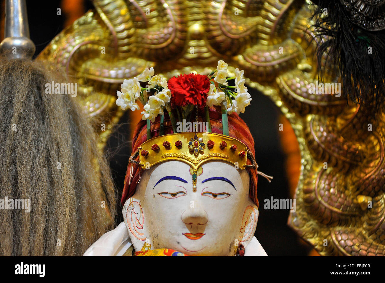 Katmandou, Népal. 17 Jan, 2016. Décoré d'un Seigneur d'un Machindranath Seto bain rituel annuel cérémonie dans Janabahal, Katmandou, Népal. © Narayan Maharjan/Alamy Live News Banque D'Images