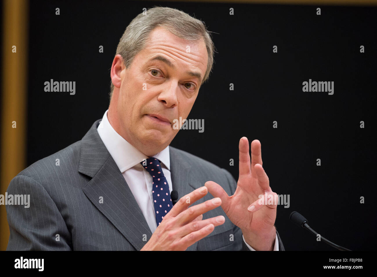 Nigel Farage Leader du Parti pour l'indépendance du Royaume-Uni (UKIP) parle. Banque D'Images