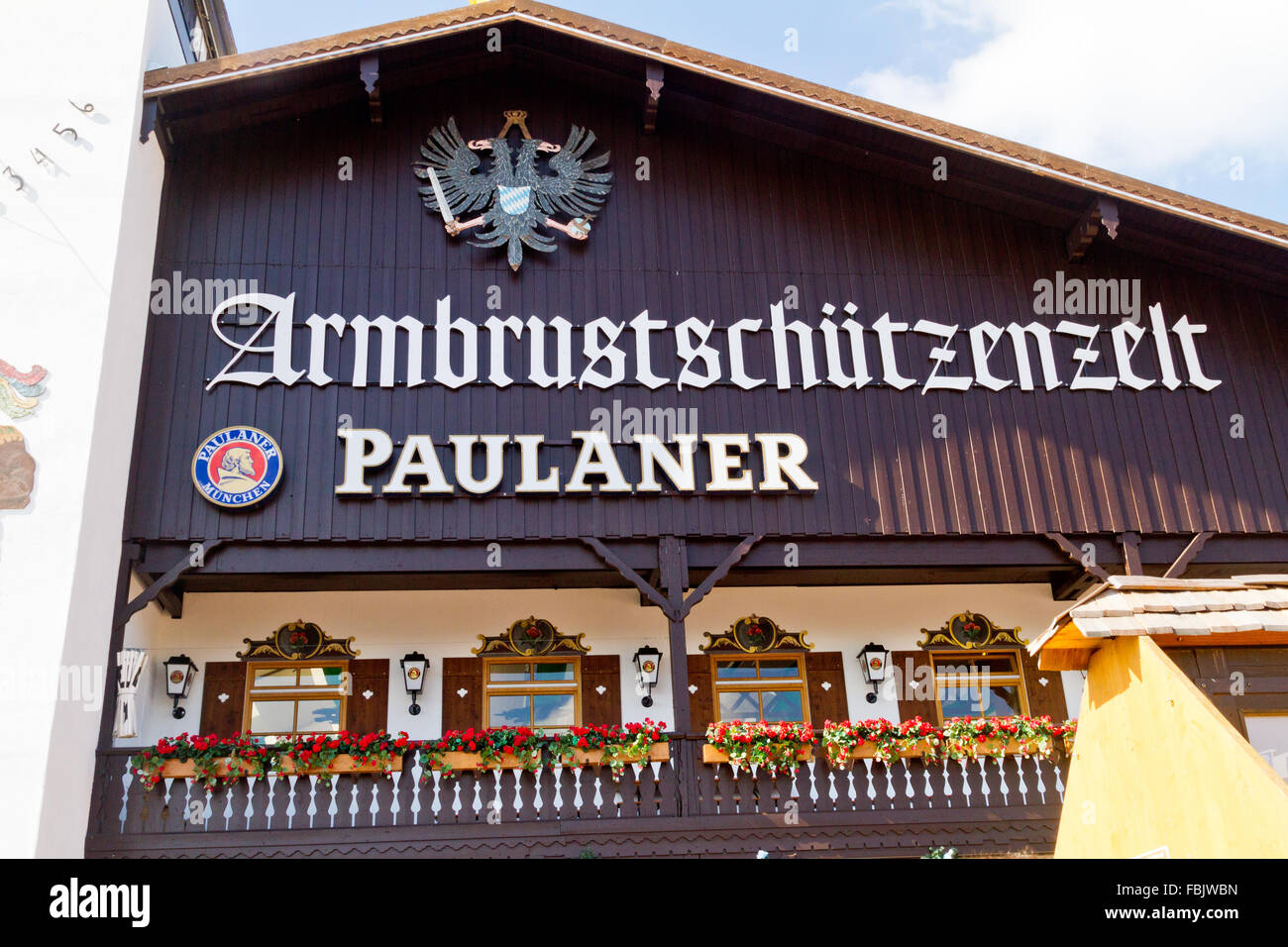 Façade de beer hall à l'Oktoberfest à Munich, Allemagne Banque D'Images
