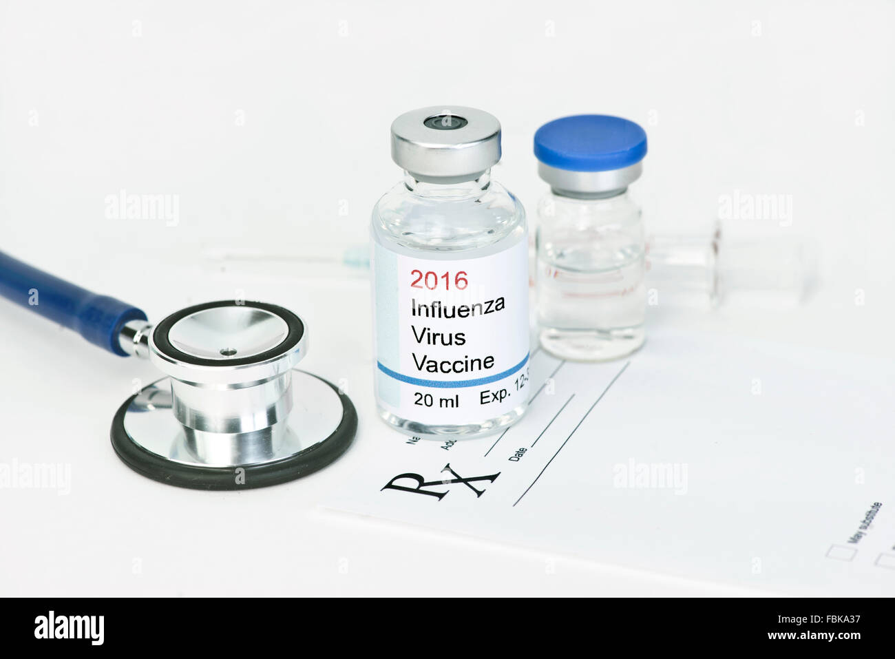 Vaccin contre la grippe 2016 télécopieur. Toutes les étiquettes et/ou documents sont fictifs. Les noms, numéros de série, les dates sont aléatoires et tout resembl Banque D'Images