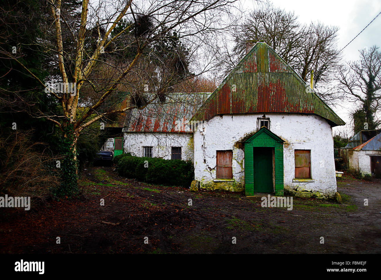Quaint ferme abandonnée dans le nord du comté de Dublin, Irlande Banque D'Images