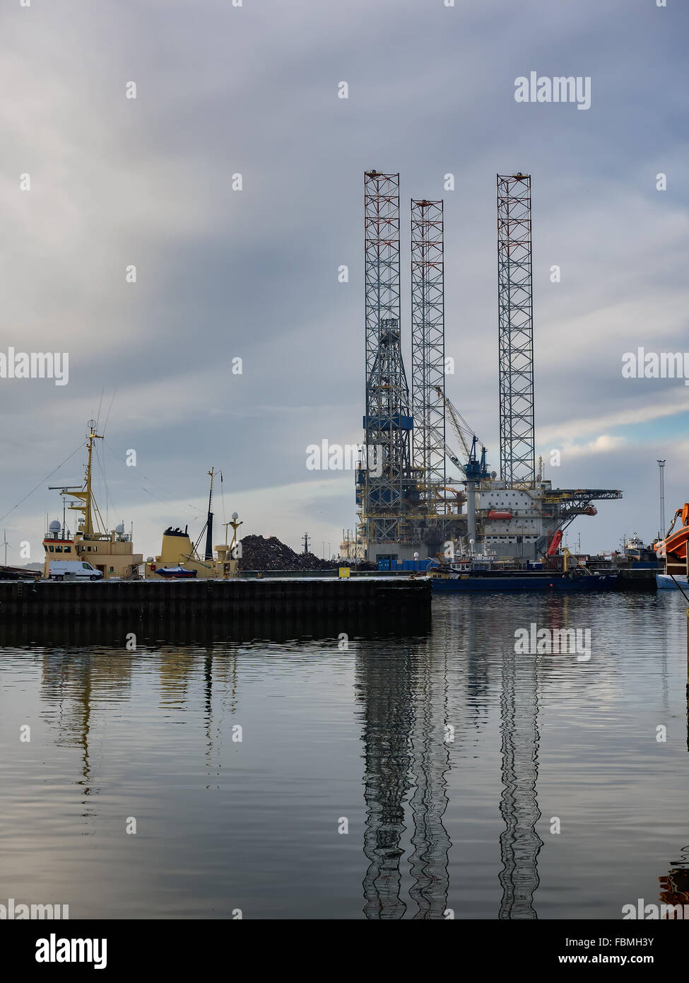 Jack up rig à Esbjerg, Danemark port pétrolier Banque D'Images