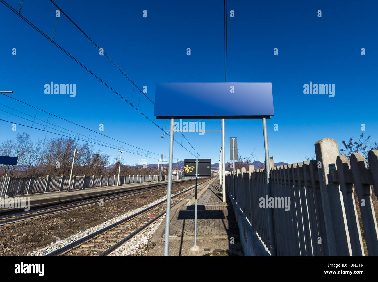 Panneau avec le nom de la station à remplir Banque D'Images