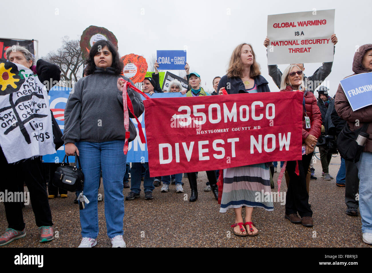 Novembre 21, 2015, Washington, DC USA : des militants de l'environnement manifestation devant la Maison Blanche Banque D'Images
