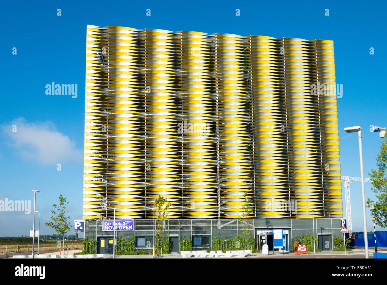 Le parc automobile moderne n° 2 à l'hôpital Addenbrookes Cambridge sur le Campus Biomédical Banque D'Images