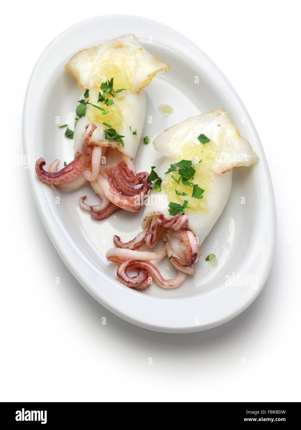 Les calamars à la plancha, Calmar grillé, nourriture espagnol isolé sur fond blanc Banque D'Images