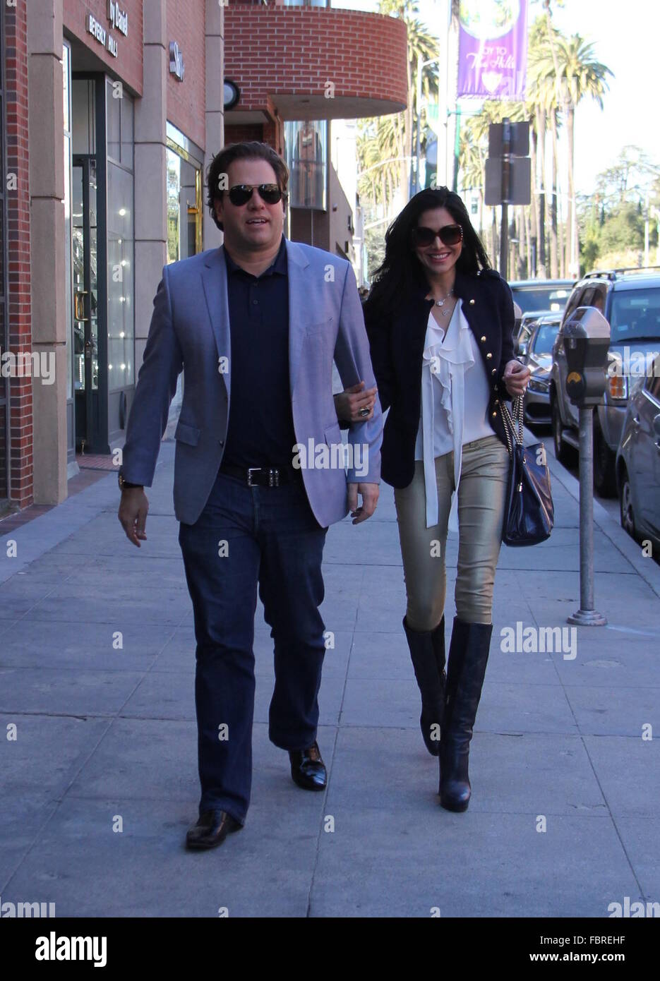 'Real Housewife de Beverly Hills' star Joyce Giraud et son mari Michael Ohoven dehors et environ dans la région de Beverly Hills avec : Michael Ohoven, Joyce Giraud Où : Los Angeles, California, United States Quand : 18 déc 2015 Banque D'Images