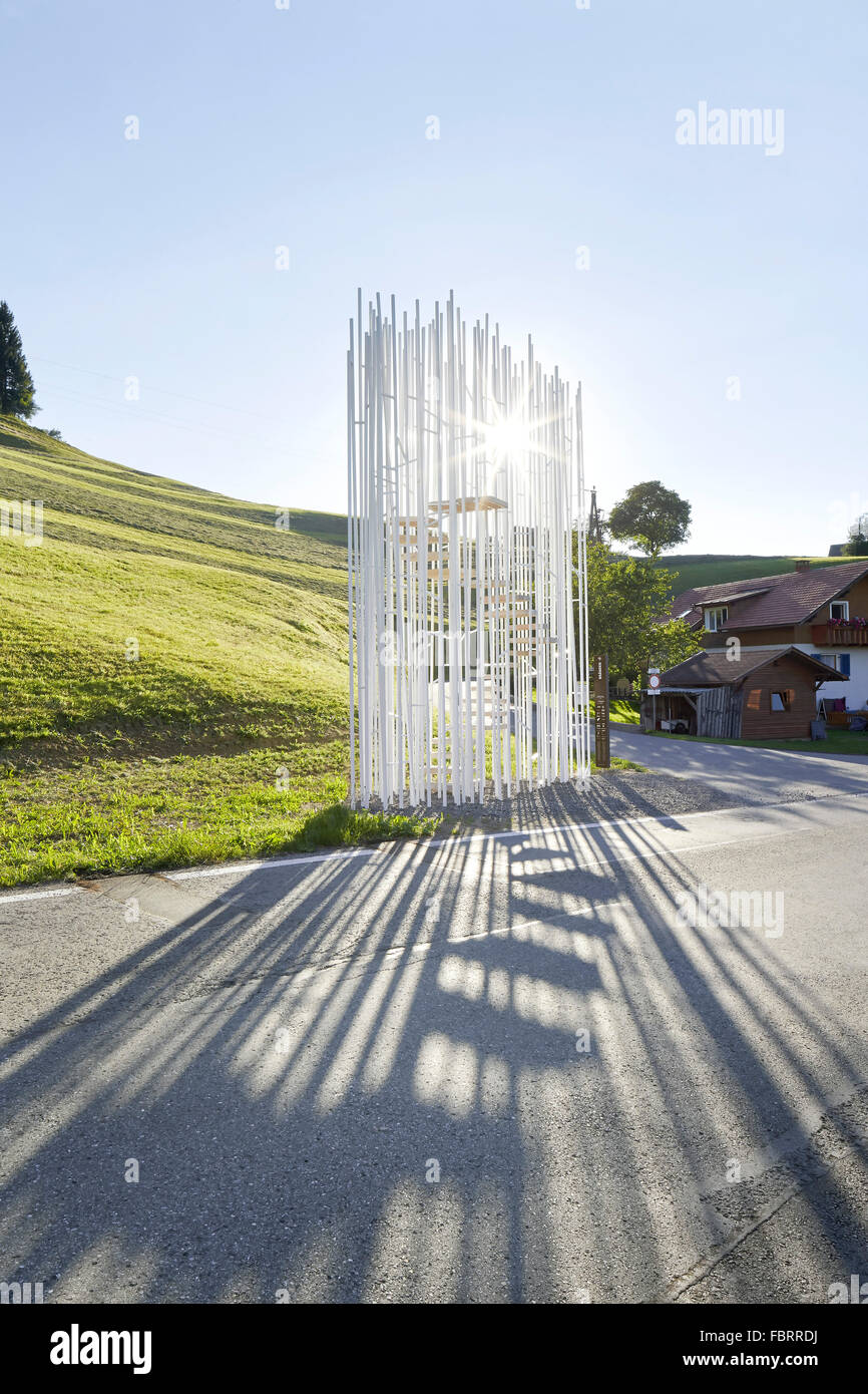 Structure de la tige en filigrane de rétroéclairage.:Projet:Arrêt de bus à Krumbach, Autriche, Bränden, Autriche. Architecte : Sou Fujimoto, 2014. Banque D'Images