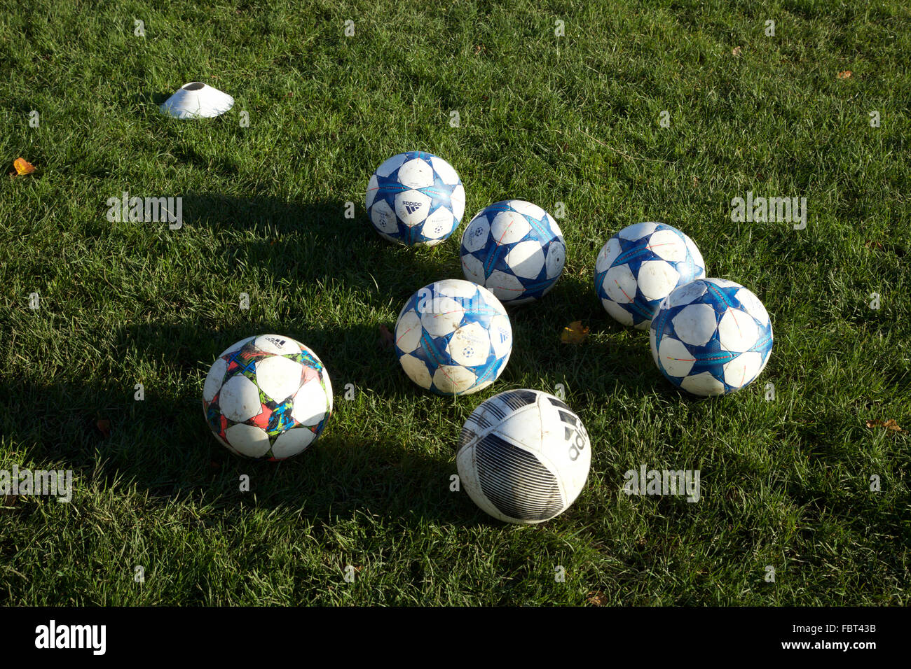 Ballons de football Banque D'Images