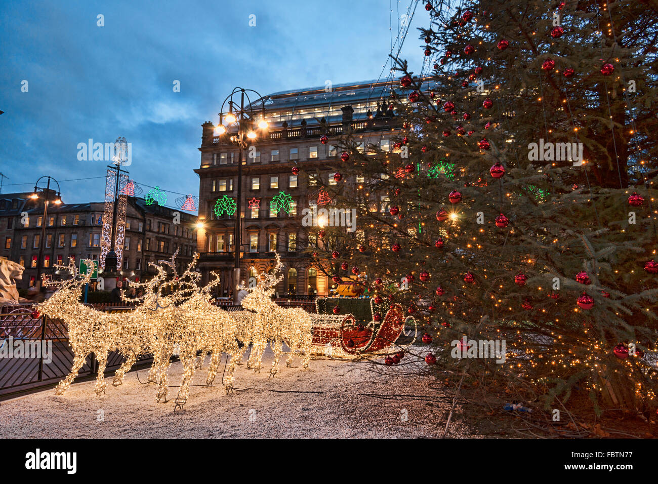 George Square, Glasgow City Chambers, lumières de Noël et décorations, Ecosse, Royaume-Uni Banque D'Images