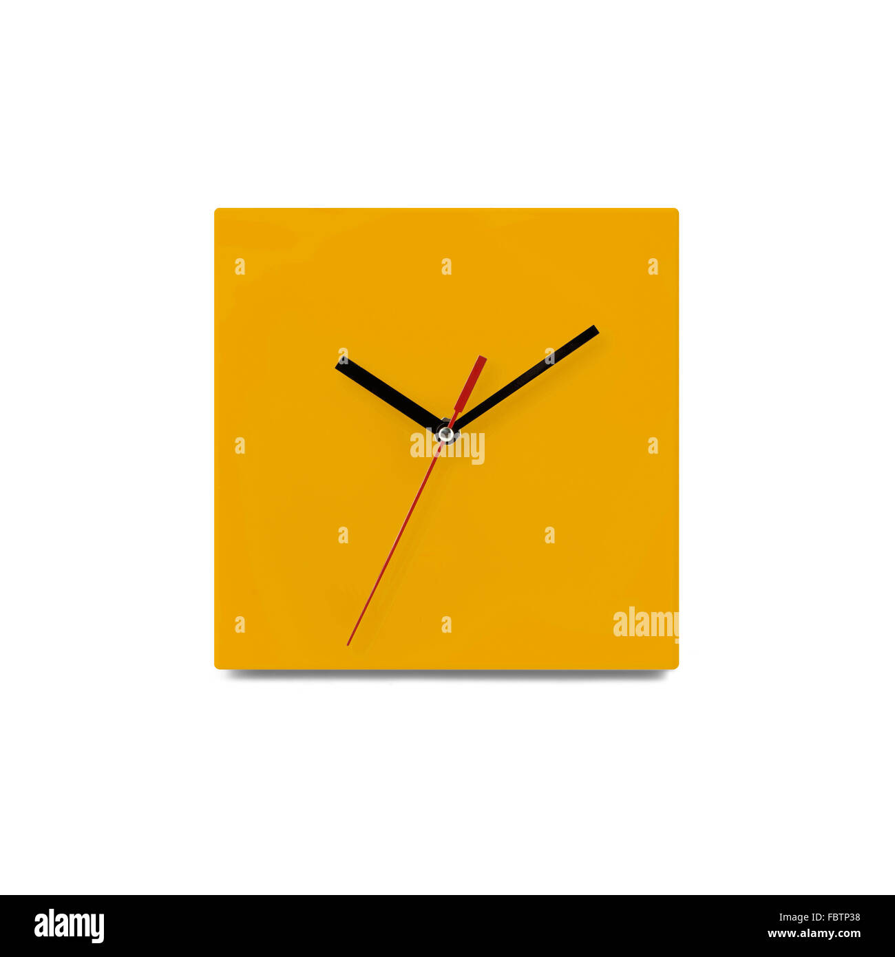 Horloge murale simple Orange - watch isolé sur fond blanc Banque D'Images