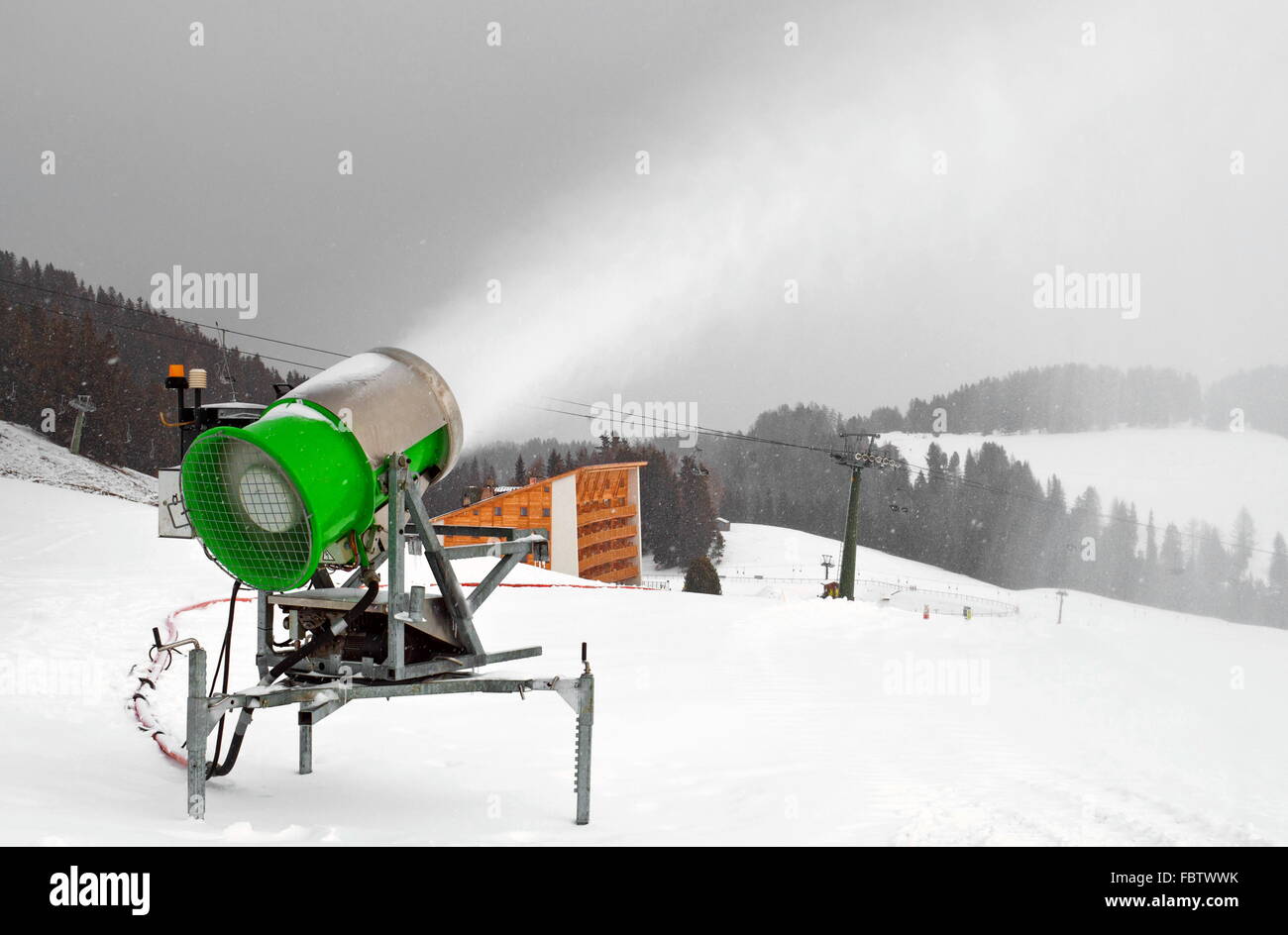 Canon à neige artificielle Banque D'Images