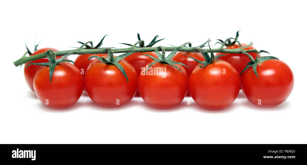 Tomates cerise isolated on white Banque D'Images