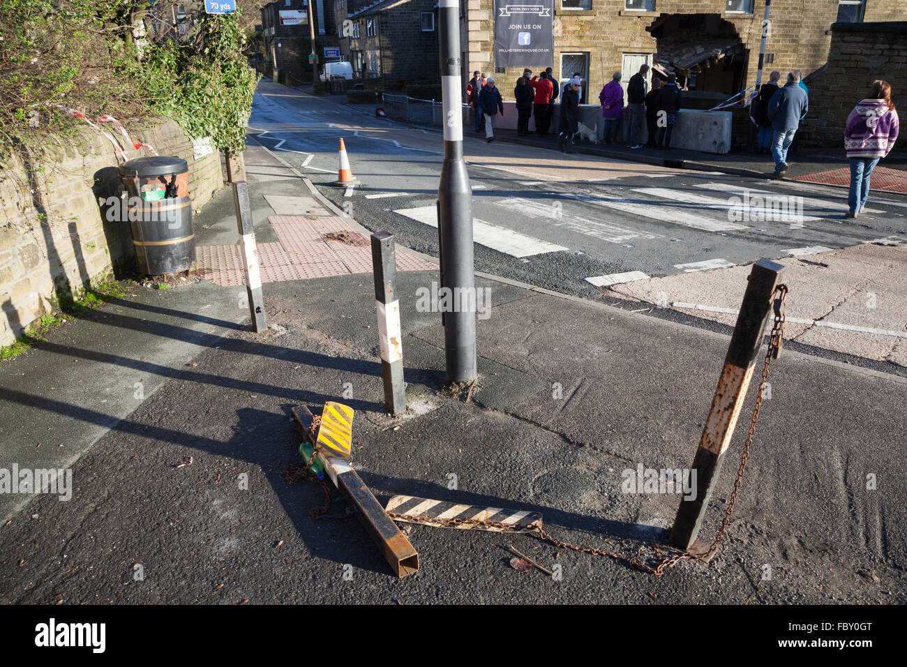 Une vue de mill hé à Haworth, en Angleterre, après les inondations qui ont causé une partie d'un mur de pub l'effondrement. Banque D'Images