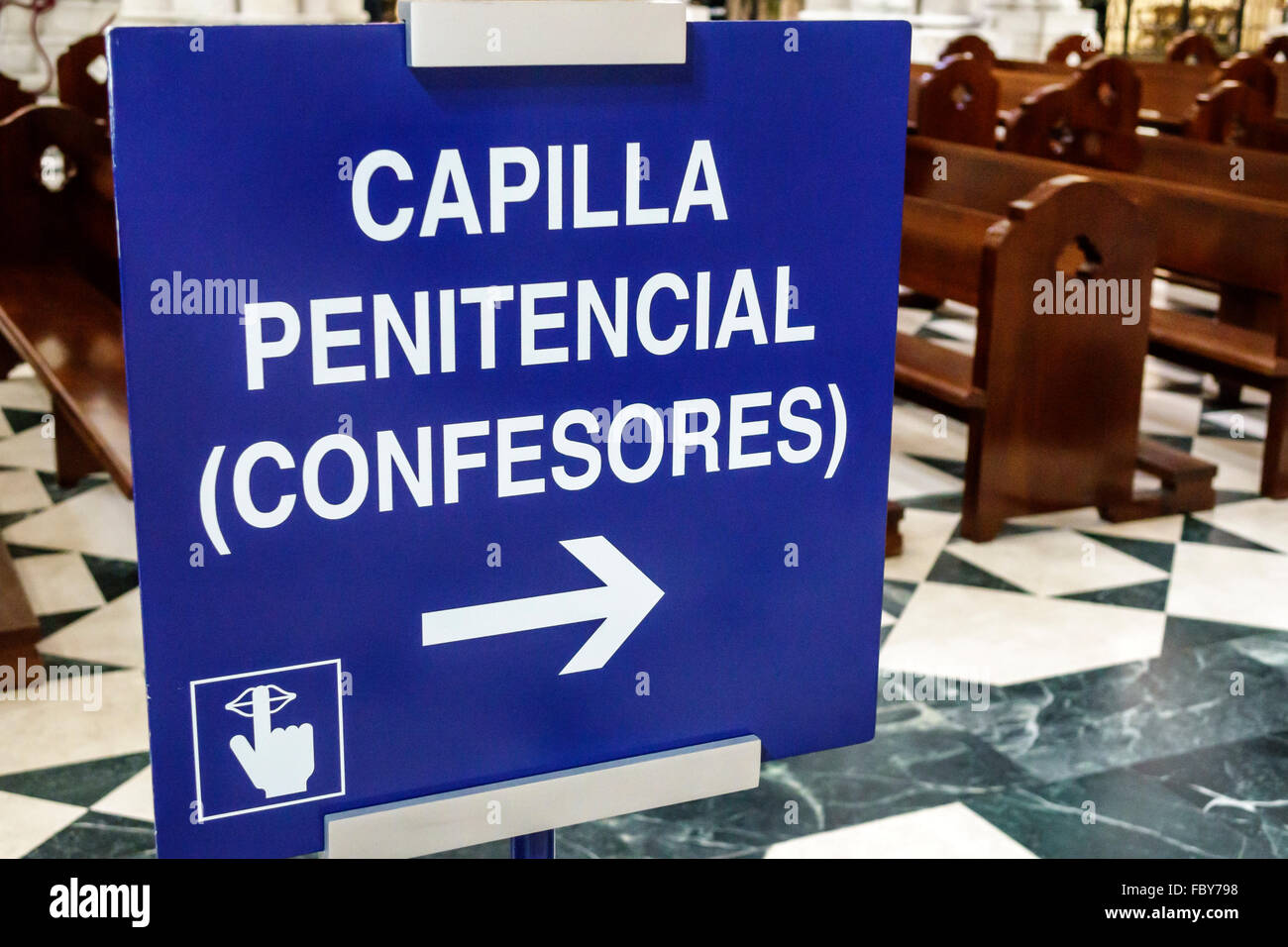 Madrid Espagne,Europe,européen,Espagnol,hispanique hispanique Latins Latino Latinos,Espagnol,Centro,Catedral Santa Maria la Real de la Almuden Banque D'Images