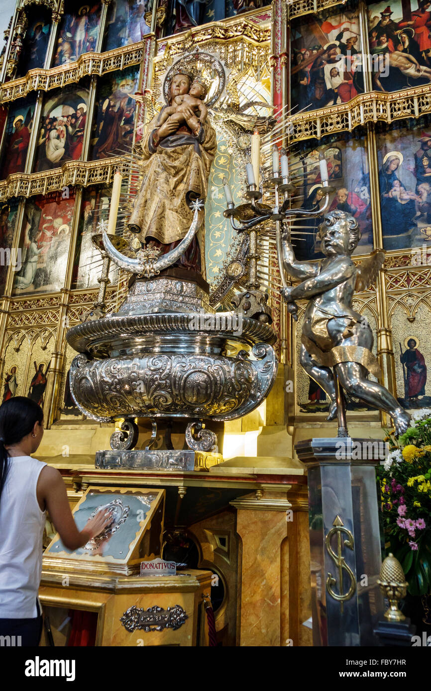 Madrid Espagne,Europe,européen,Espagnol,hispanique hispanique Latins Latino Latinos,Espagnol,Centro,Catedral Santa Maria la Real de la Almuden Banque D'Images