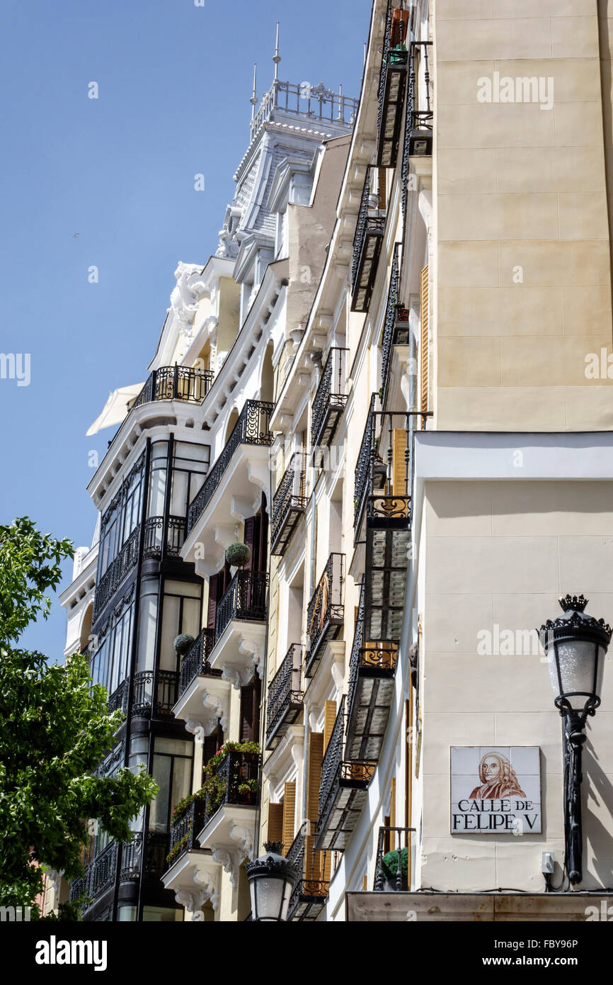 Madrid Espagne,Europe européenne,Espagnol,Centro,Plaza de Oriente,appartement,immeuble,balcons,Calle Felipe V,panneau de rue,Spain1507073 Banque D'Images
