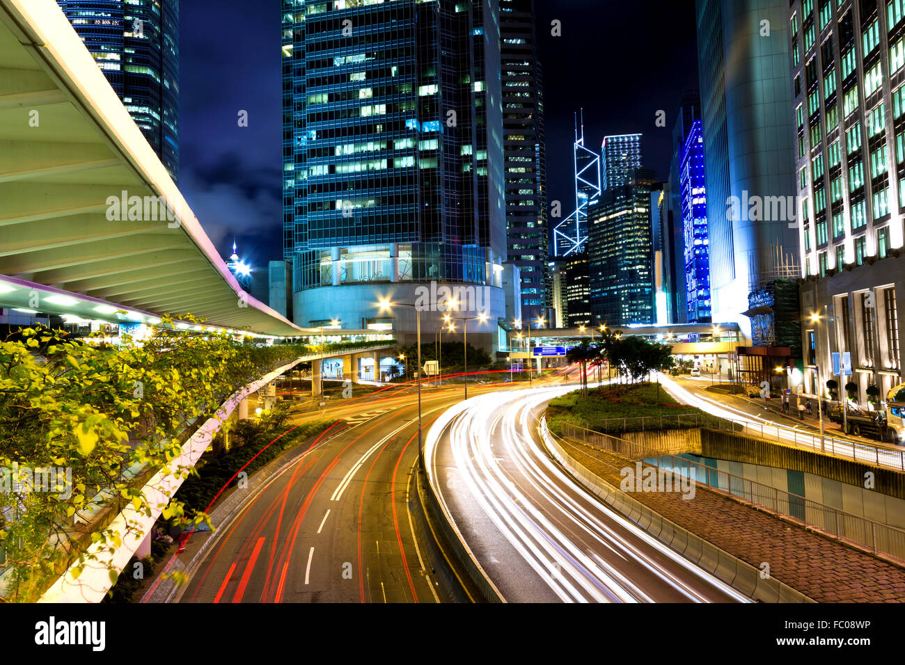 Scène de nuit de ville moderne Banque D'Images