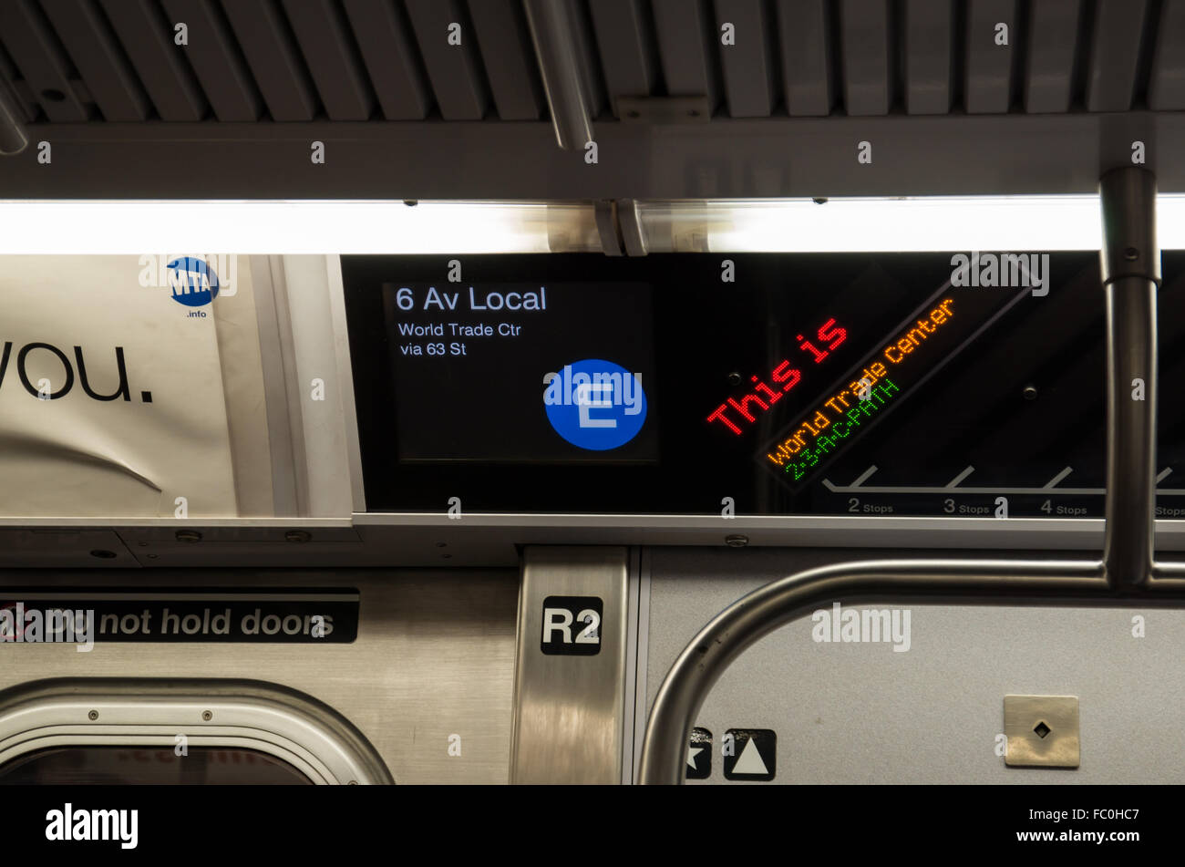 Close up de la route et la destination des informations dans un chariot de métro de New York. E train entre World Trade Center et le Queens. Banque D'Images
