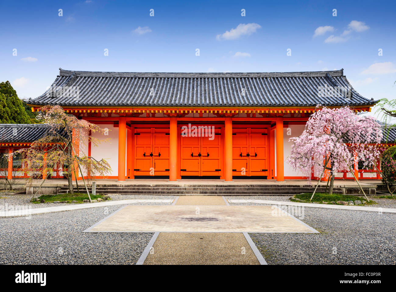 Porte de sanctuaire Sanjusangendo à Kyoto, au Japon. Banque D'Images