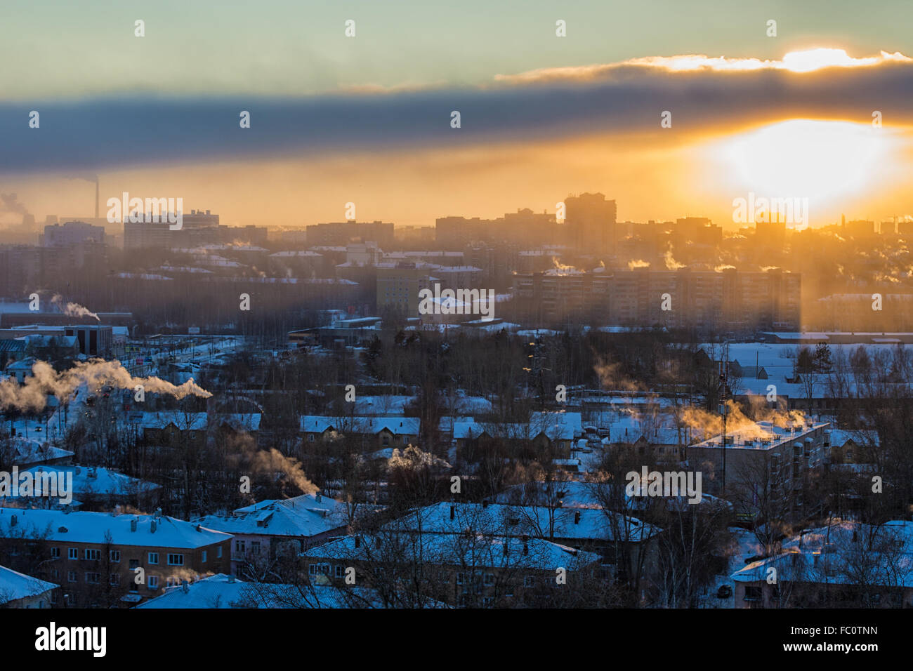 Vue de dessus de la ville au coucher du soleil Banque D'Images