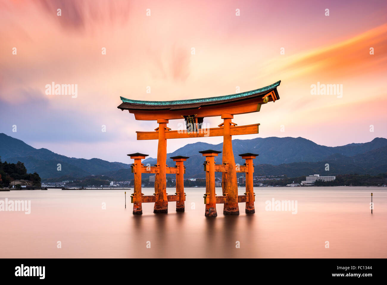 Miyajima, Hiroshima, le Japon à la porte flottante d'Itsukushima. Banque D'Images