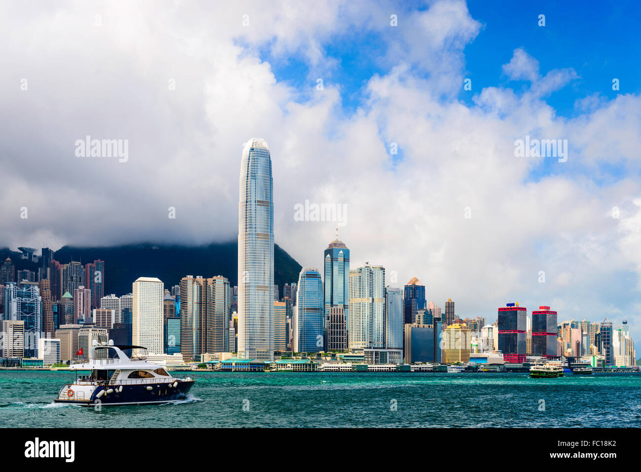 Hong Kong, Chine skyline à la baie. Banque D'Images