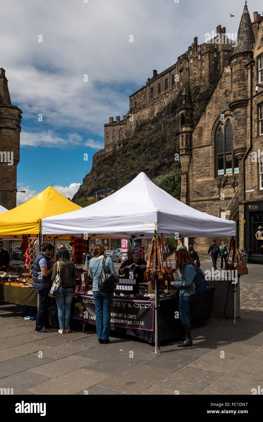 Dans le marché du Grassmarket Édimbourg, Summers Day. Banque D'Images