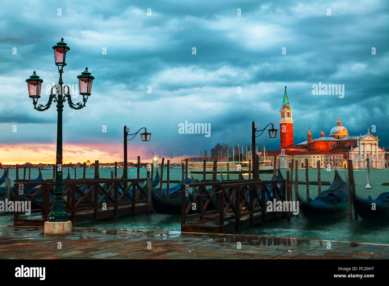 Basilique San Giorgio Maggiore à Venise, Italie au lever du soleil Banque D'Images