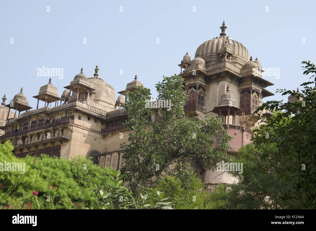 Raj Mahal. Orchha Palace (Fort) complexe. Orchha. Le Madhya Pradesh. L'Inde Banque D'Images