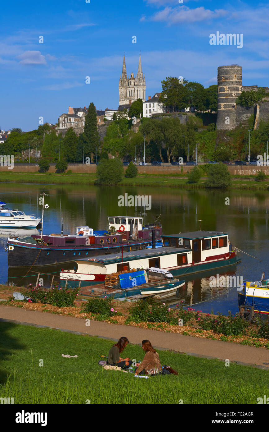 Château d'Angers, château et cathédrale avec port sur la rivière Maine, Angers, Maine-et-Loire, Anjou, pays de la Loire Banque D'Images