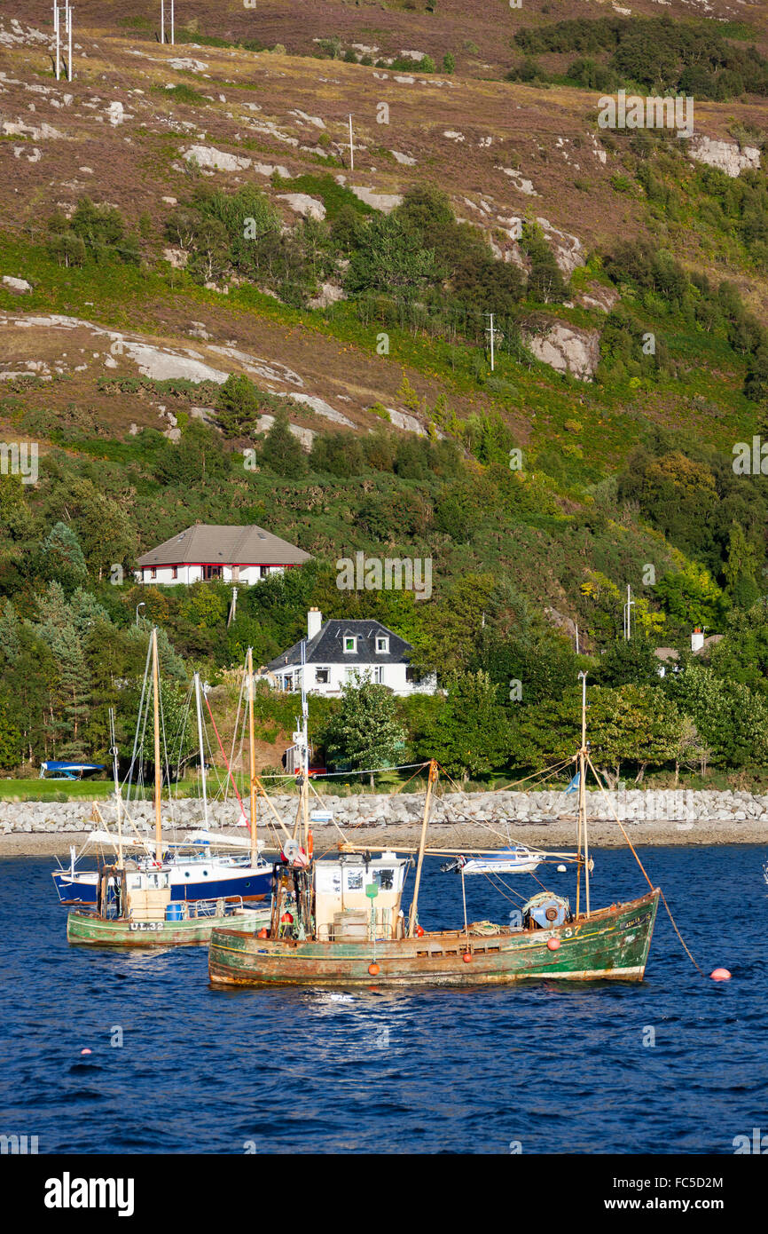 Bateaux de pêche au port d''Ullapool, Ross-shire, en Écosse, les Highlands écossais. Banque D'Images