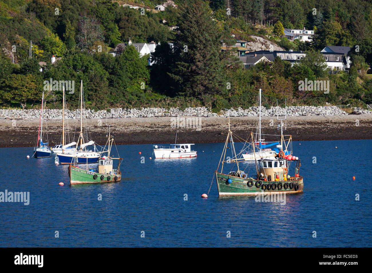 Bateaux de pêche au port d''Ullapool, Ross-shire, en Écosse, les Highlands écossais. Banque D'Images