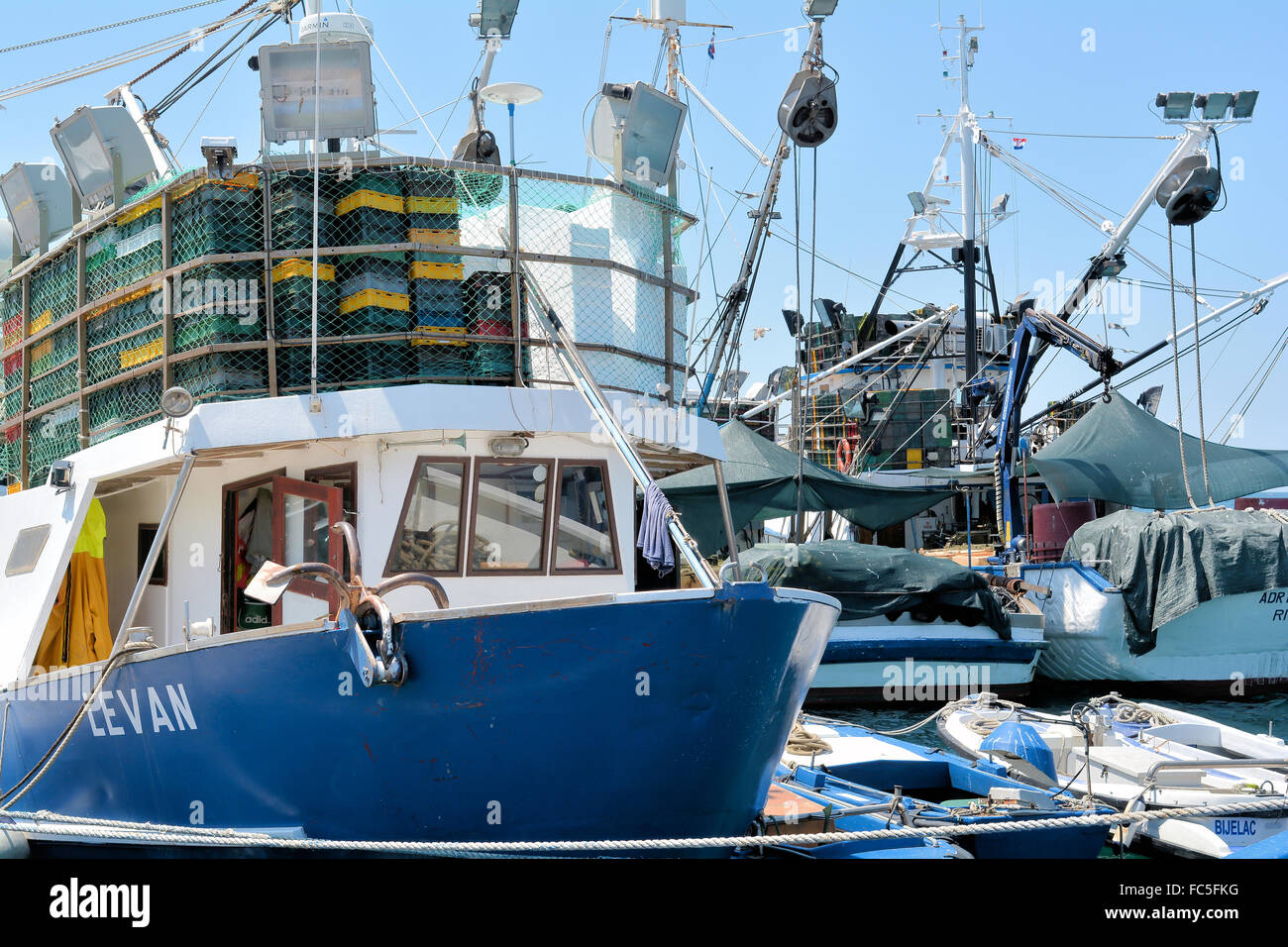 Bateaux de pêche sur la côte Adriatique Banque D'Images