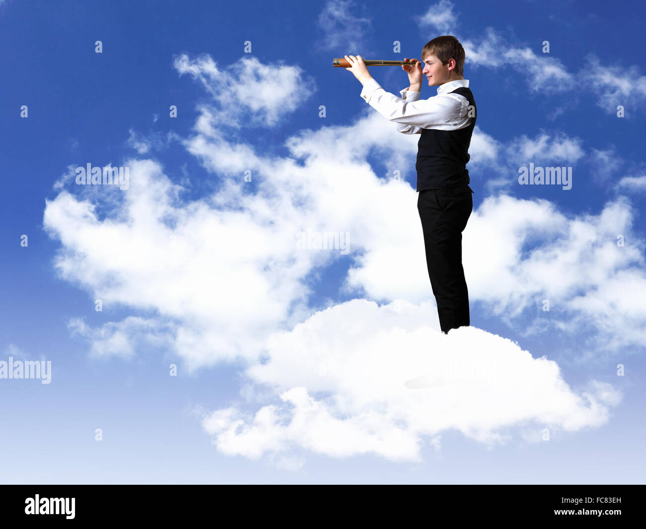 Young businessman standing et à l'avant dans l'avenir Banque D'Images