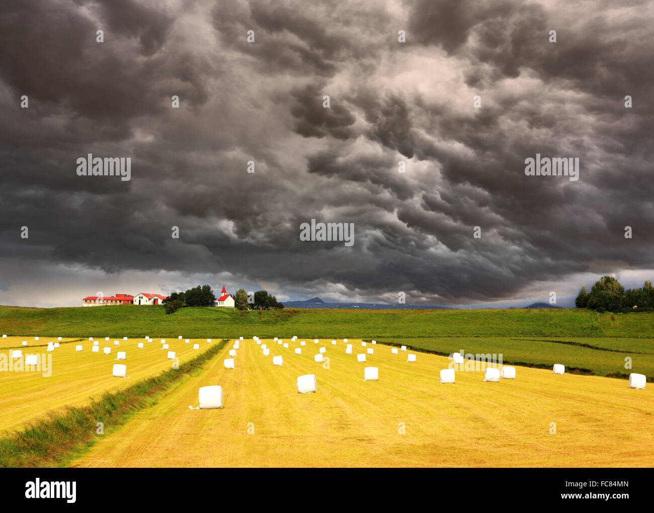 Le nuage a fermé le ciel Banque D'Images