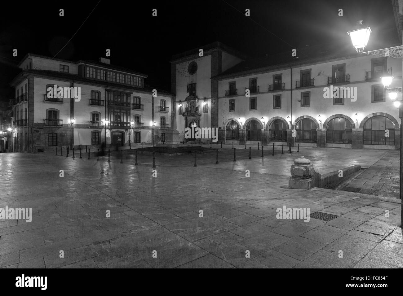 Vue de nuit sur la célèbre ville de Vigo, Espagne Banque D'Images