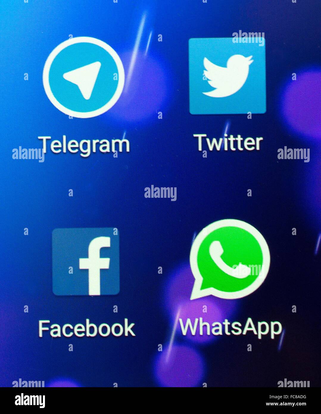 Télégramme, Facebook, WhatsApp, Twitter icônes sur un smartphone Android, 12 janvier 2016. Banque D'Images