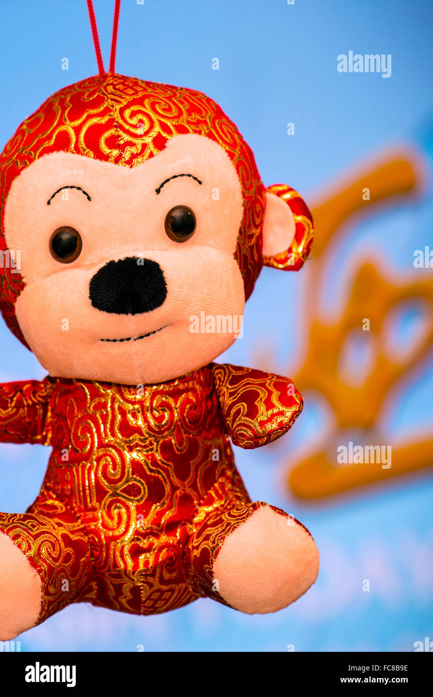 Magasins de vente de décorations pour le nouvel an chinois du singe 2016, Hong Kong, Chine. Banque D'Images