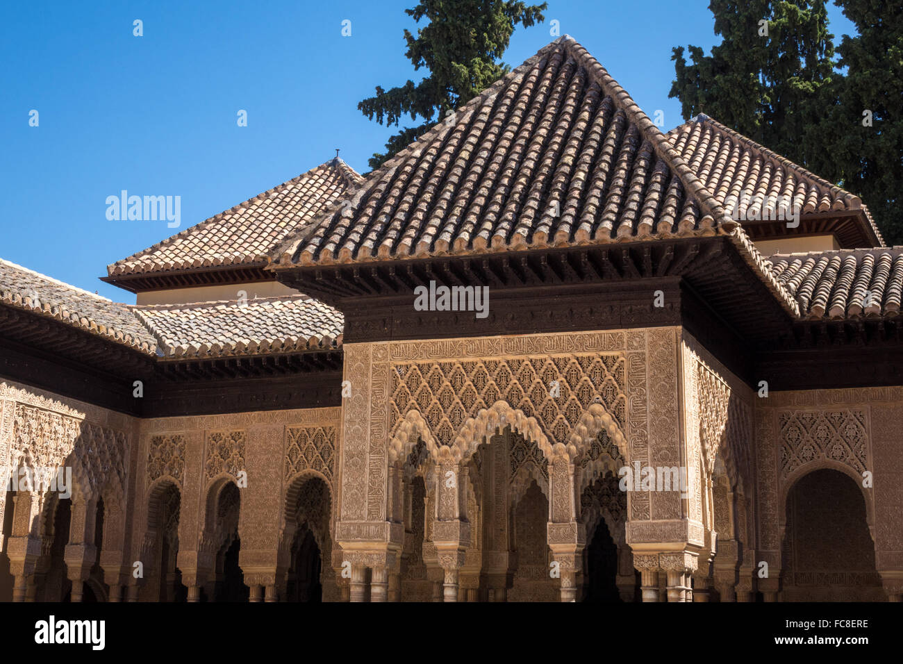 Toit ornée dans l'Alhambra Granada Banque D'Images