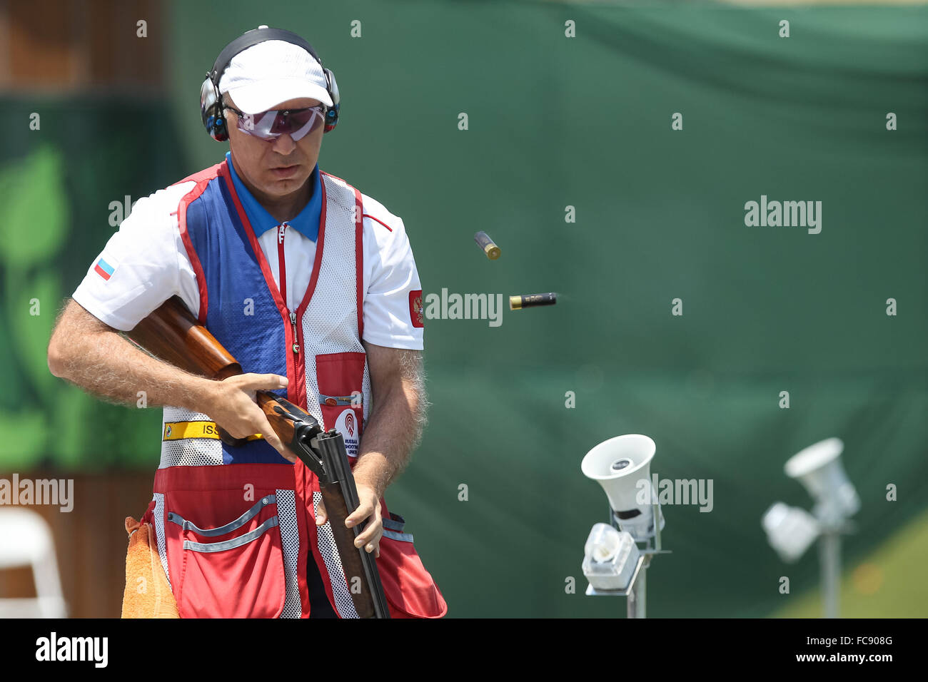 Valeriy Shomin (RUS). Men's Skeet Qualification. Centre de tir de Bakou. Baku2015. 1er jeux européens. Bakou. L'Azerbaïdjan. 20/06/2015. Banque D'Images