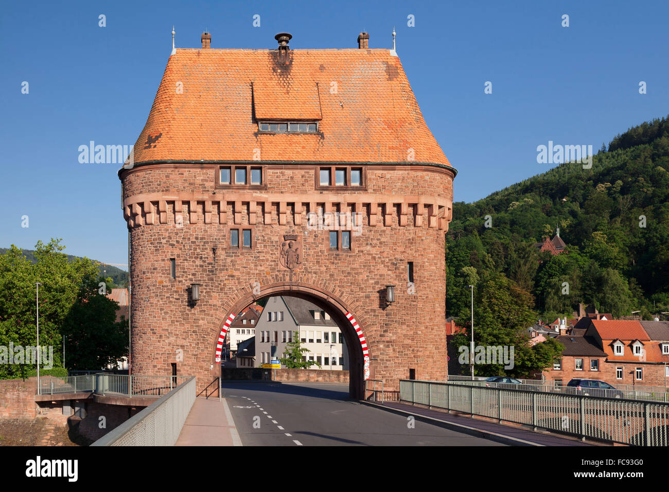 Bridge Gate sur un pont sur la rivière Main, Miltenberg, Franconia, Bavaria, Germany, Europe Banque D'Images