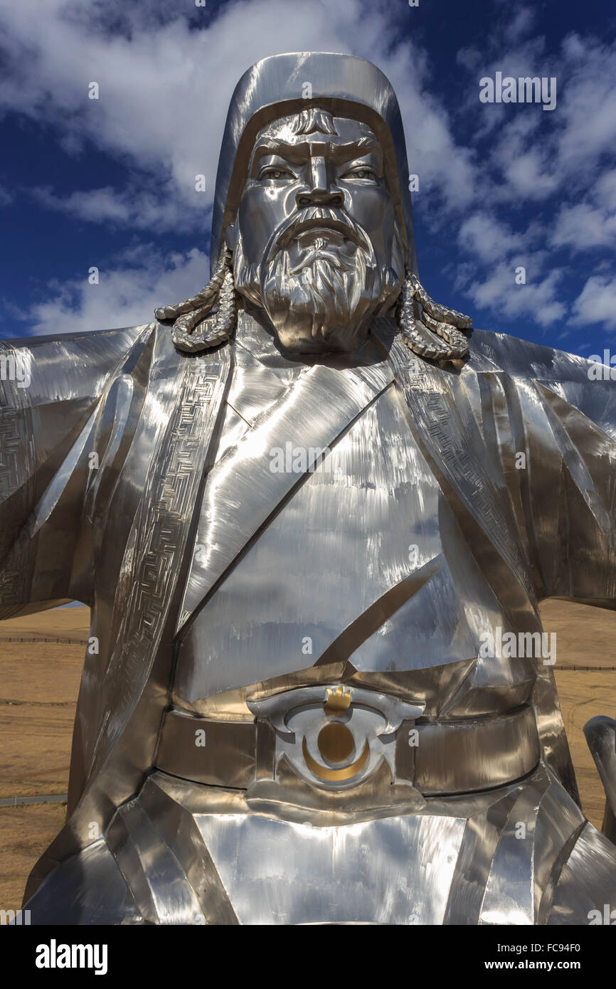 Acier inoxydable argent énorme Chinggis Khaan (Gengis Khan), statue Tsonjin Boldog, Taiwan, la Mongolie centrale, l'Asie centrale Banque D'Images