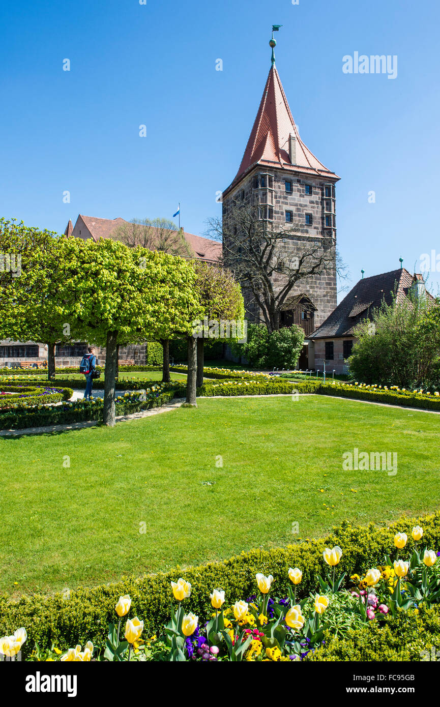 Jardins du château Le château impérial de Nuremberg, Bavière, Allemagne, Europe Banque D'Images