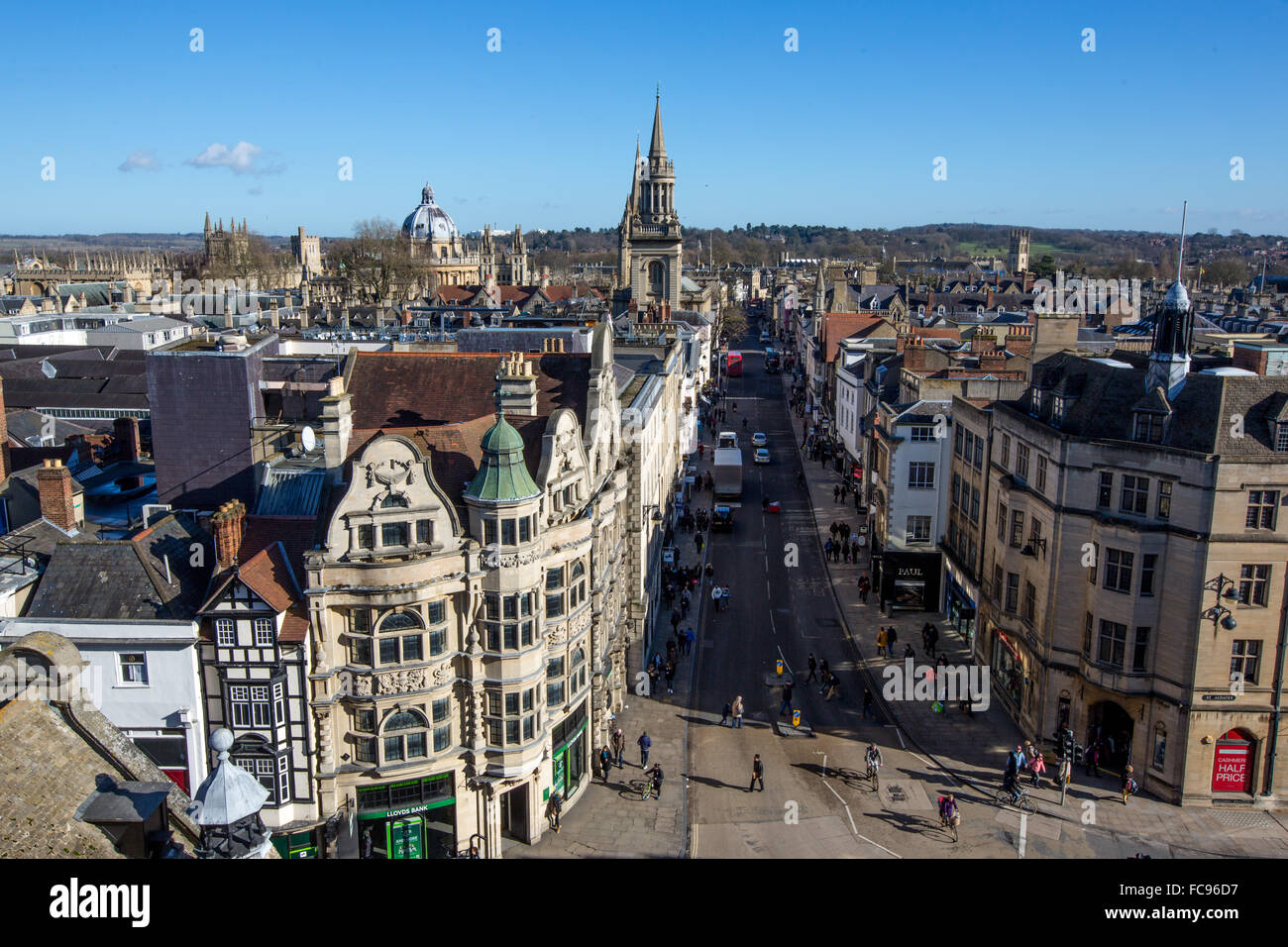 Vue de la tour Carfax de Oxford, Oxford, Oxfordshire, Angleterre, Royaume-Uni, Europe Banque D'Images