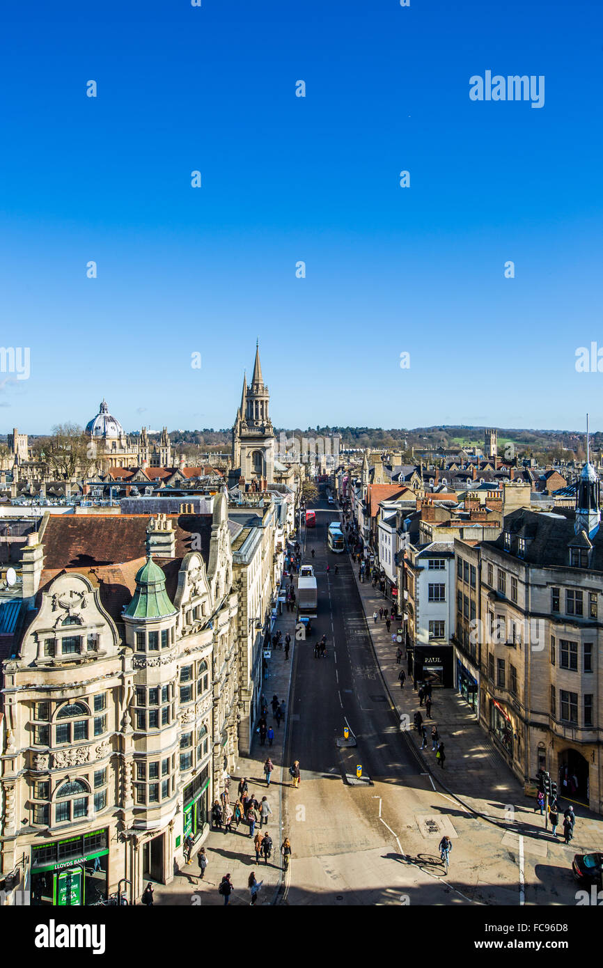 Vue de la tour Carfax de Oxford, Oxford, Oxfordshire, Angleterre, Royaume-Uni, Europe Banque D'Images