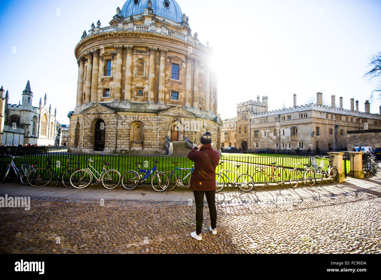 Radcliffe Camera, à partir de l'église Sainte-Marie, Oxford, Oxfordshire, Angleterre, Royaume-Uni, Europe Banque D'Images