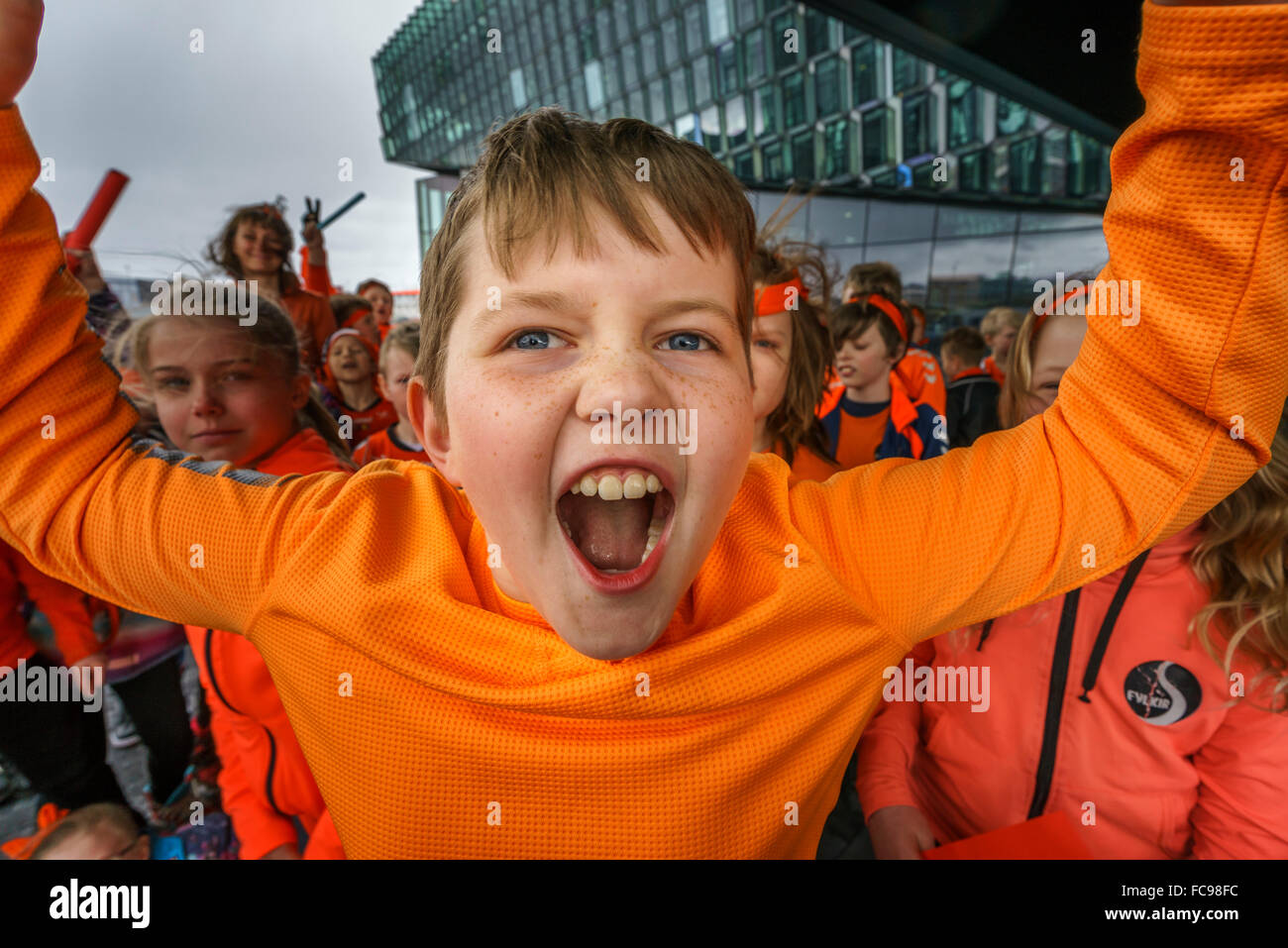 Happy Young boy pendant le Festival des enfants, Reykjavik, Islande Banque D'Images