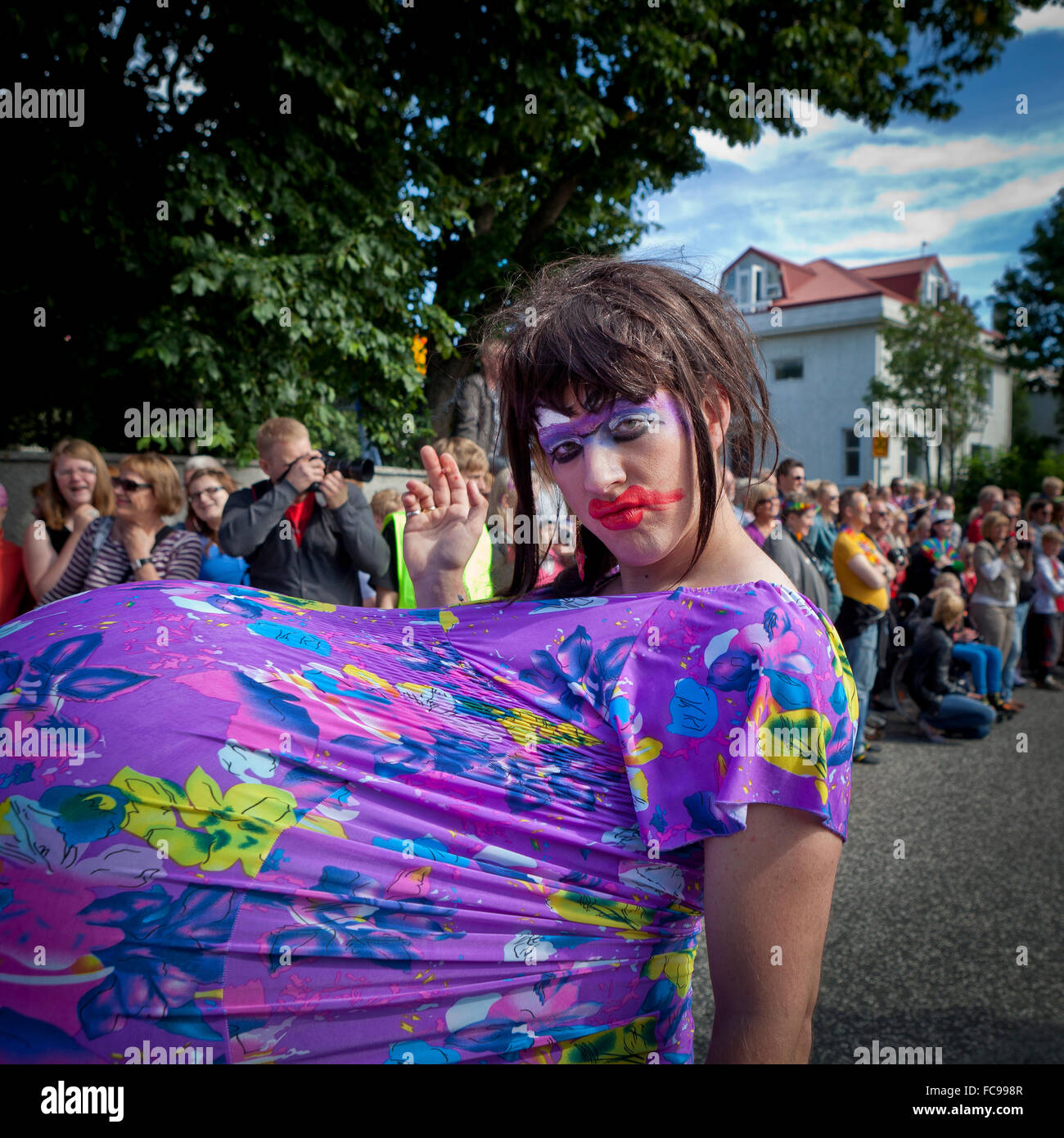 Drag Queen dans la Gay Pride Parade, Reykjavik, Islande Banque D'Images