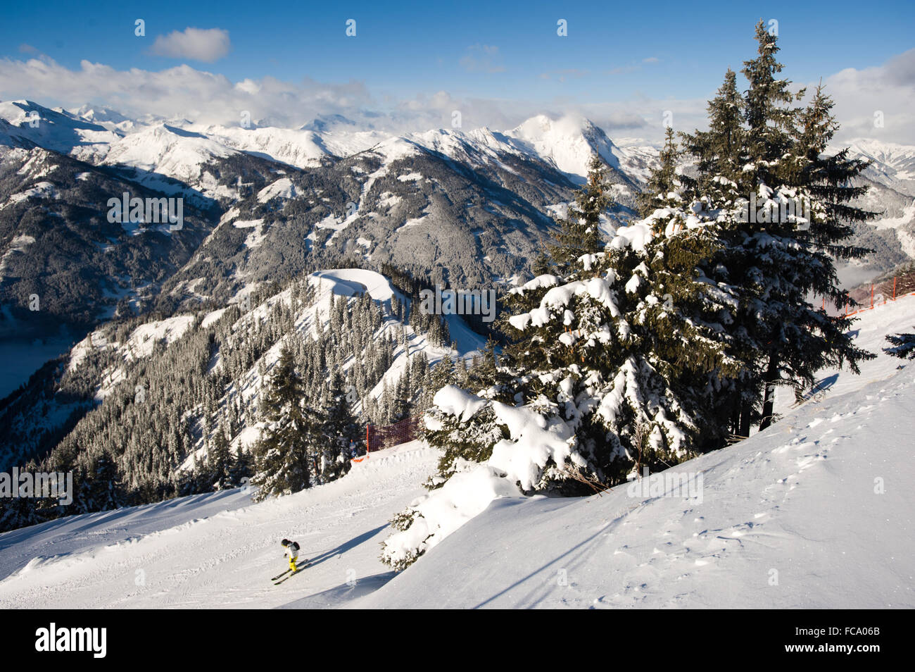 Dorfgastein, Autriche. 13 janvier 2016. Journée d'hiver ensoleillée à Alpes autrichiennes. Banque D'Images